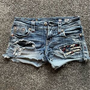 Miss me size 25 signature shorts